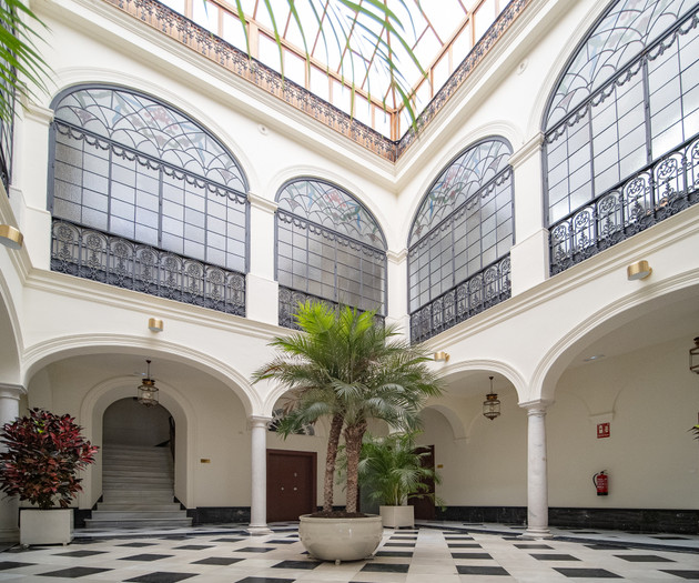 Renovated Palace by the beach in Cadiz