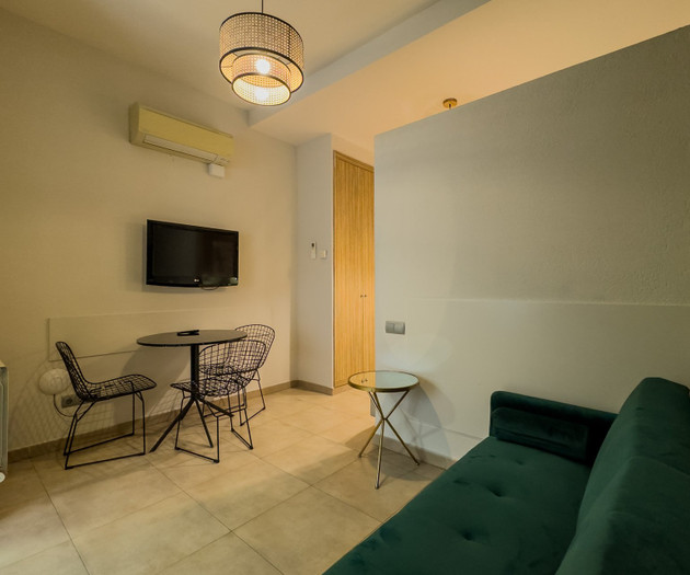 Comfy studio very close to Sants Station