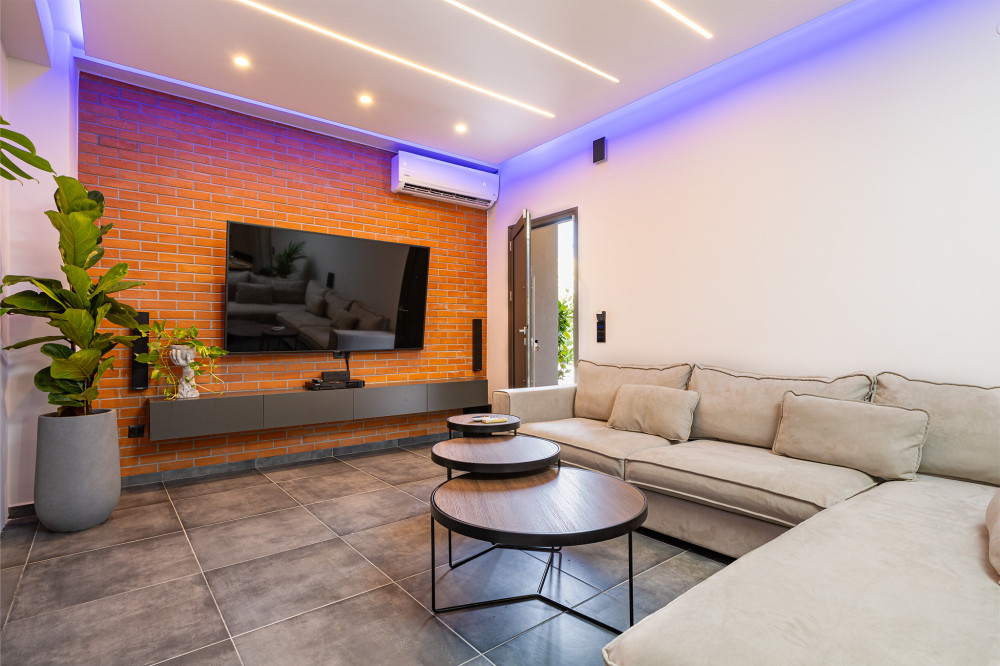 Noir Residence | 2BR Modern House Near the Beach preview