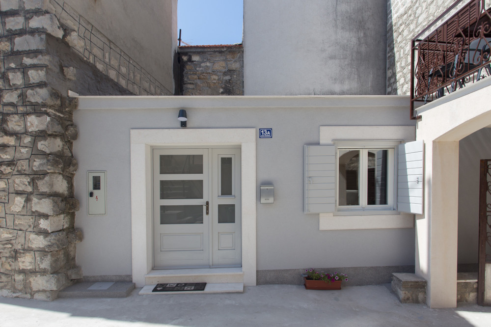 StudioNomadic-Newly renovated/near Split
