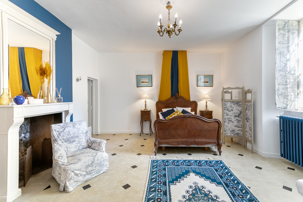 Live in a French Manoir - Studio Chateau Coliving