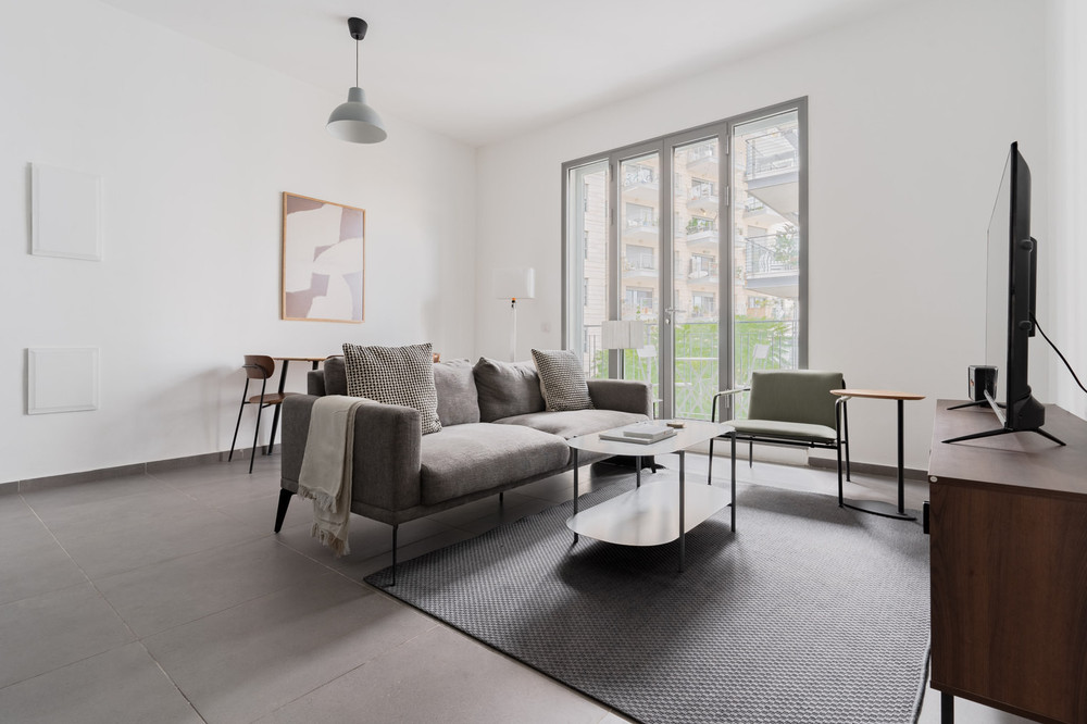 Blueground | Florentin, balcony, nr park -24 preview