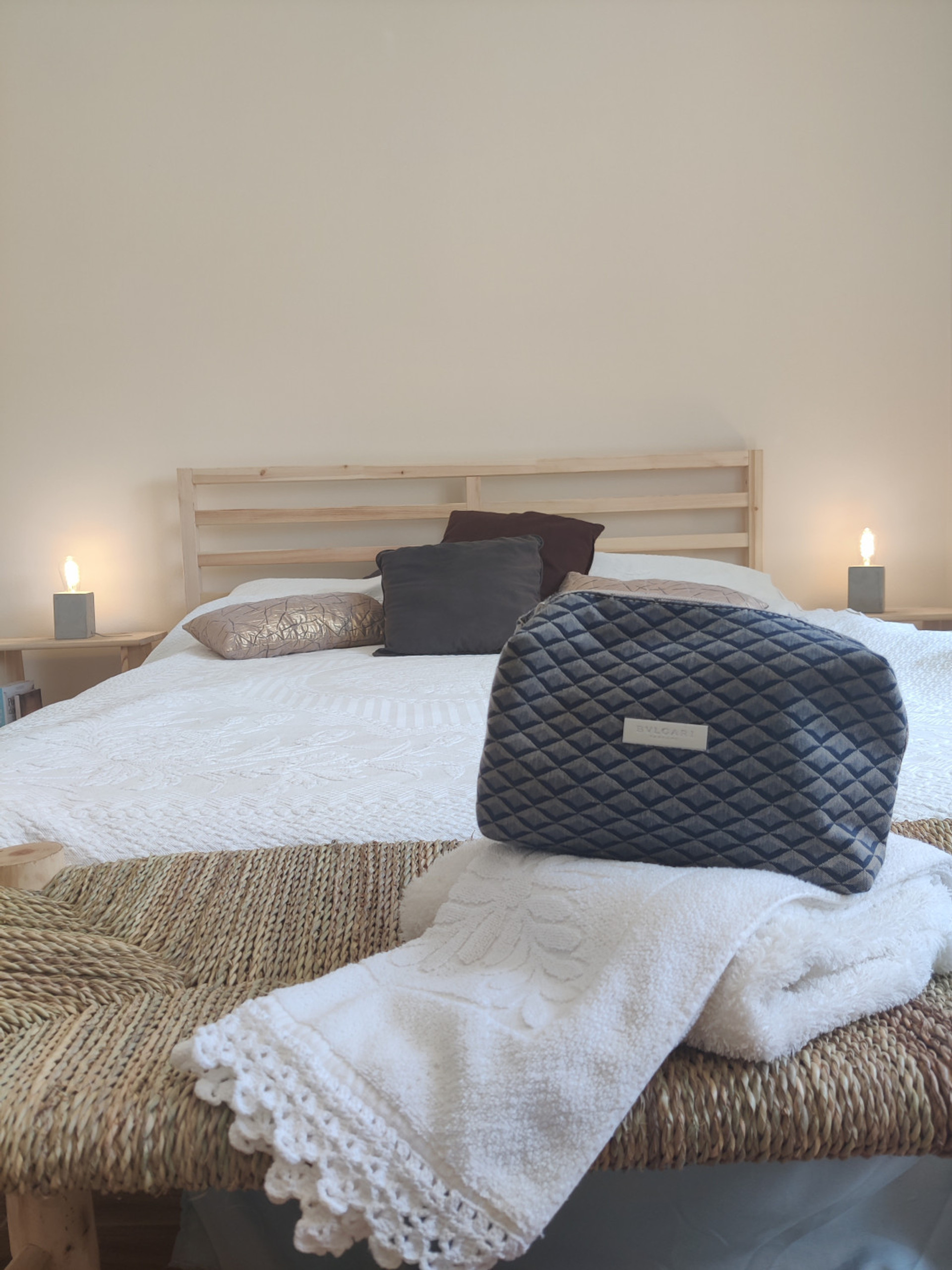 Main Bedroom (king size bed)