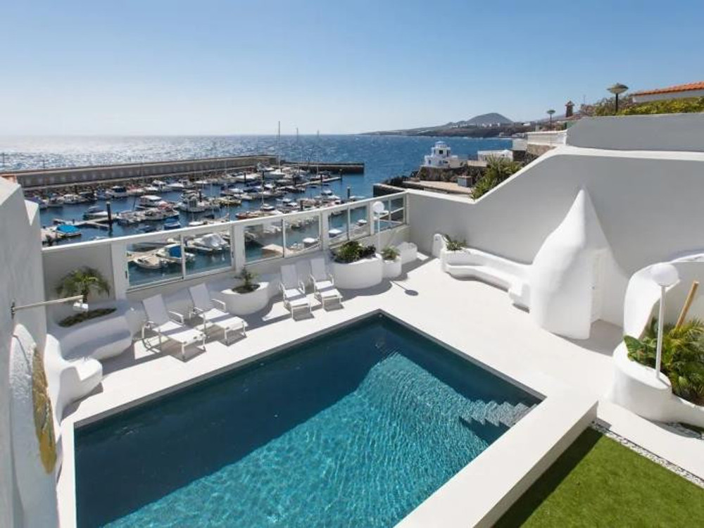 Newport Bay Villa: exclusive luxury experience preview