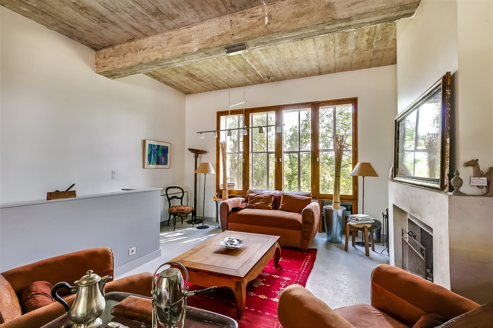 La Miellerie côté cour – Triplex apartment with ri preview