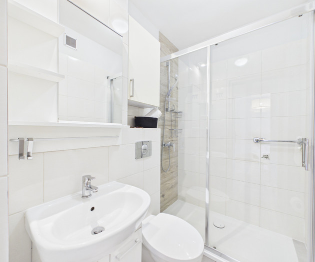 Spacious Apartment Bruna near Pole Mokotowskie