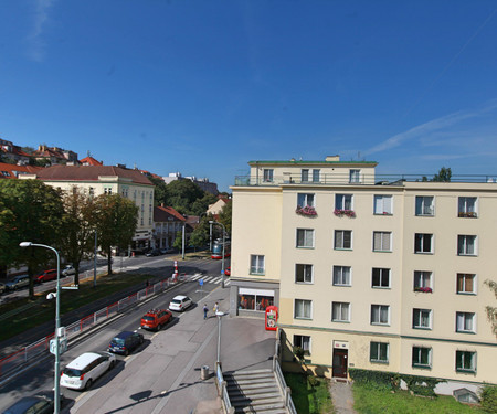 Room 3, Bělohorská - Prague