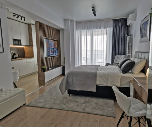 Luxury Skyline Suite at Central Address