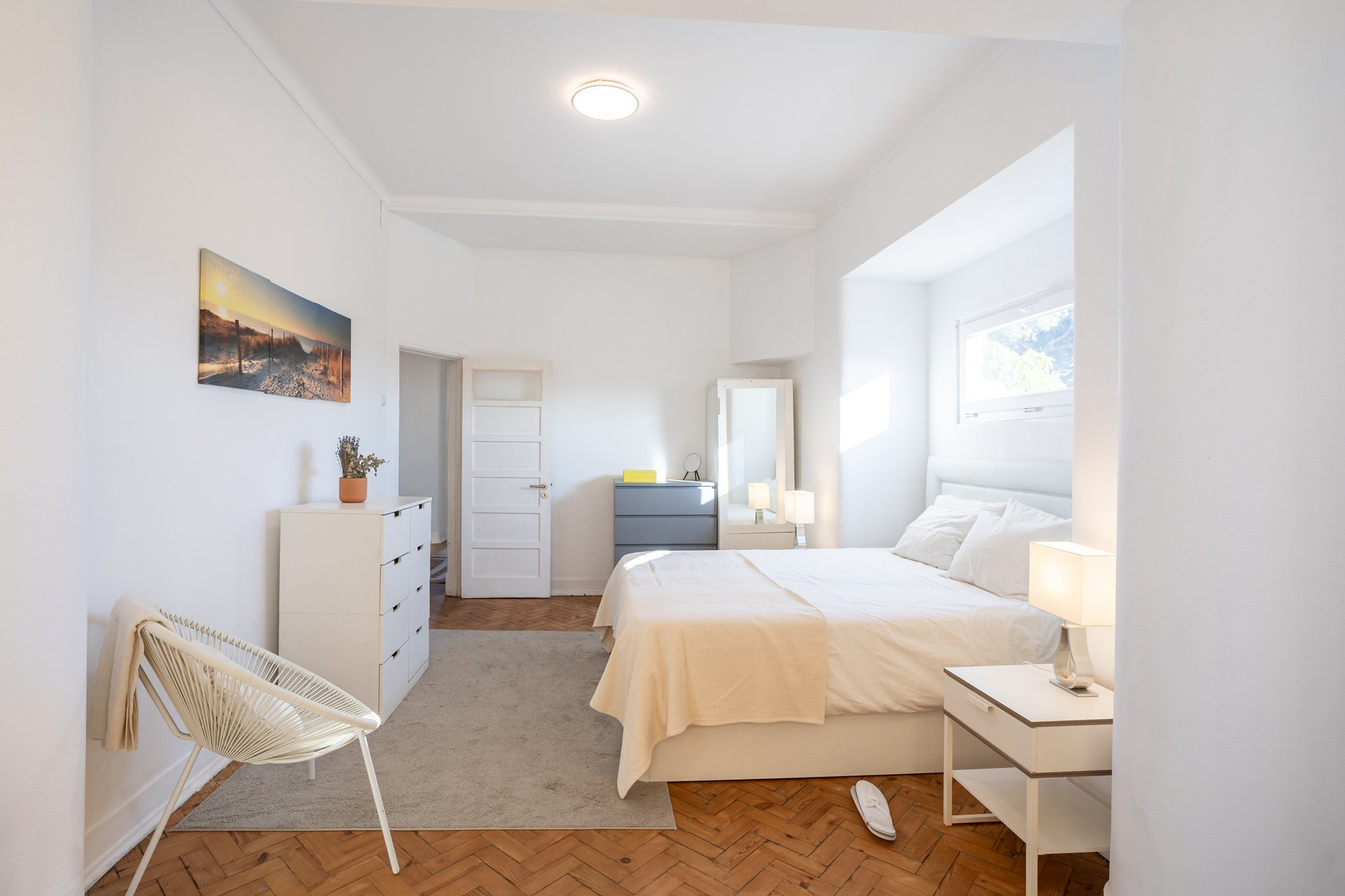 Spacious double bedroom