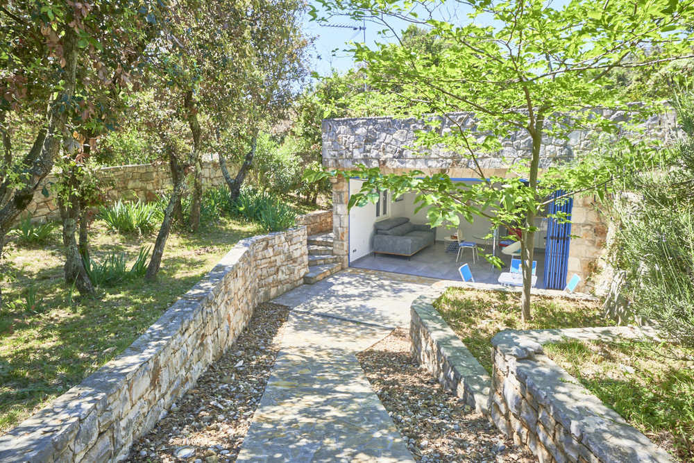 Villa Mare preview