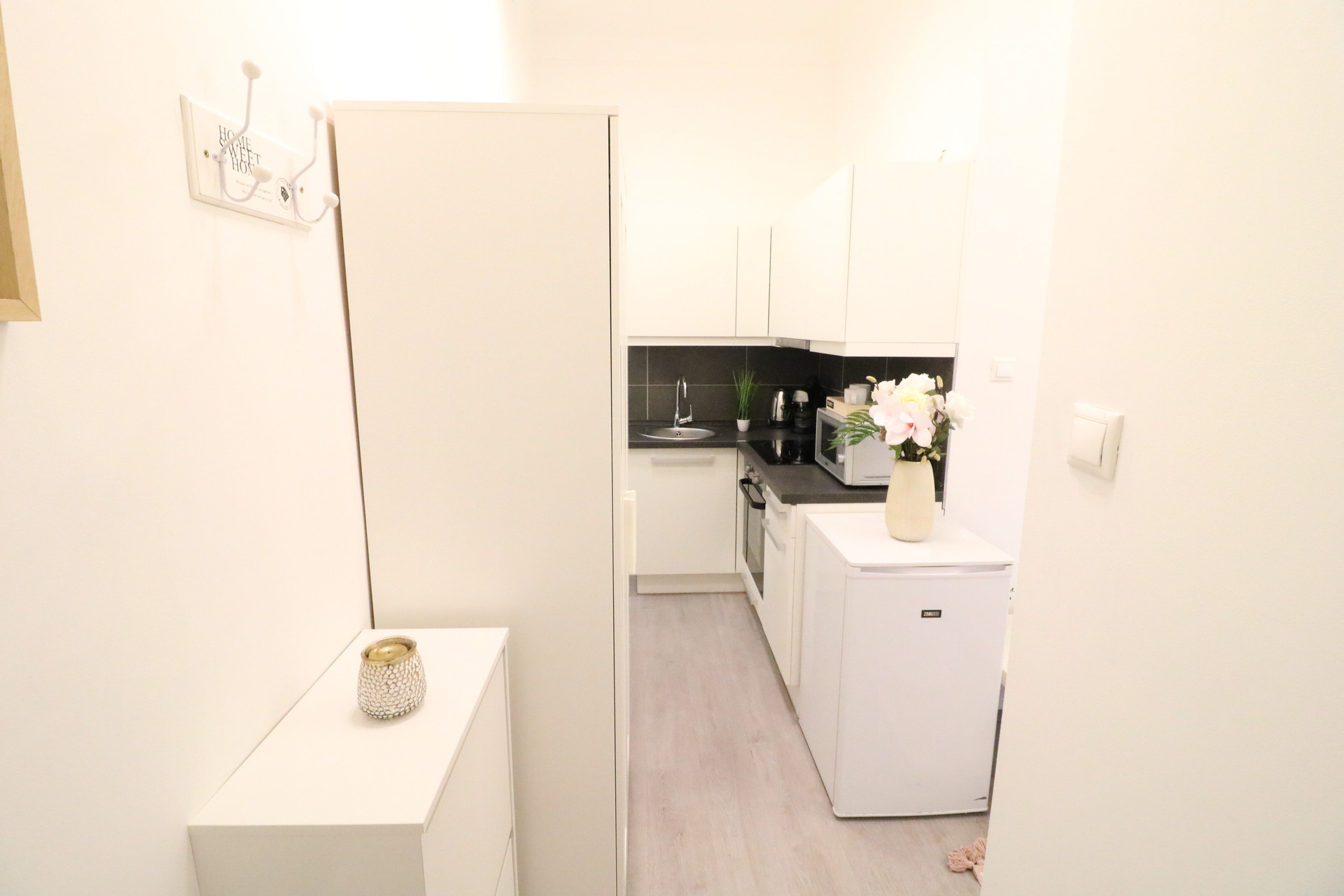 Hallway into kitchen area