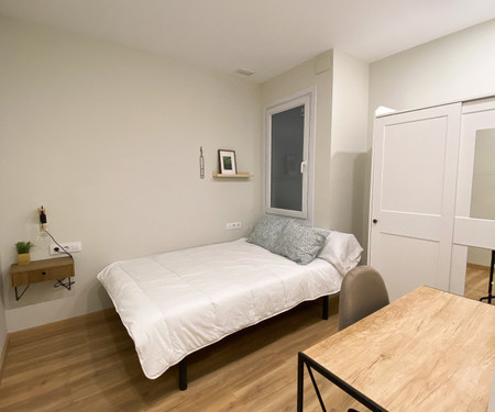 R0347- Habitación en Gracia Barcelona