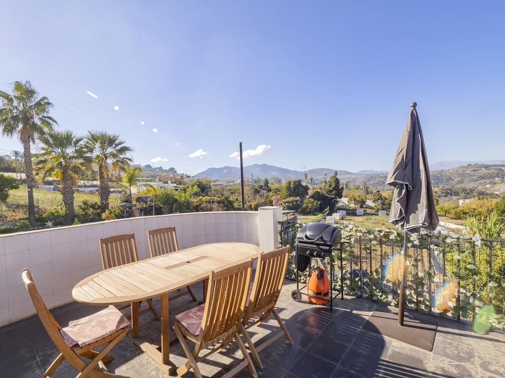 Cubo's Casa La Bravo BBQ Roof Terrace preview
