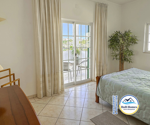 Villa Verde - 4 bedrooms, Marina view, pool & BBQ