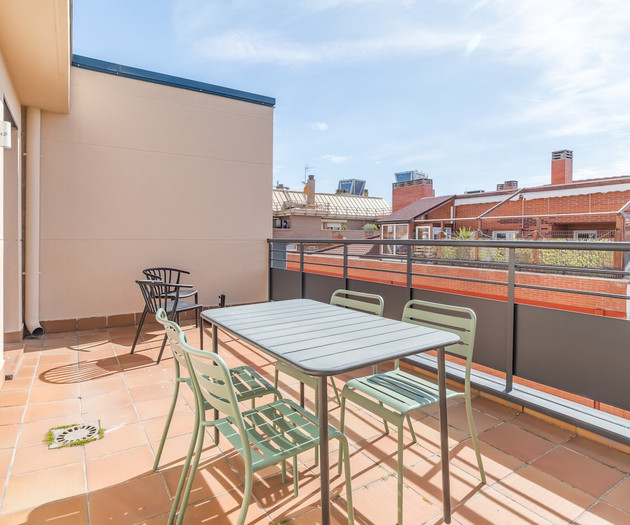 Apt. 2BR duplex w/terrace 4 Torres by CH