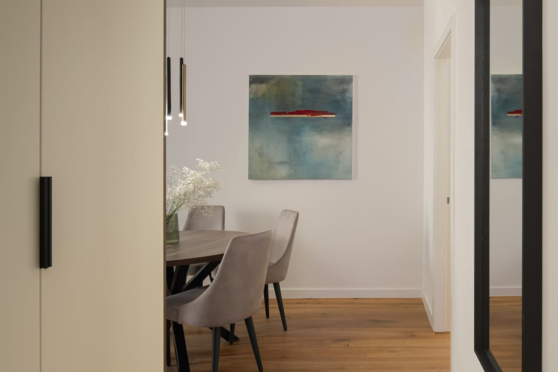Dining area image 1