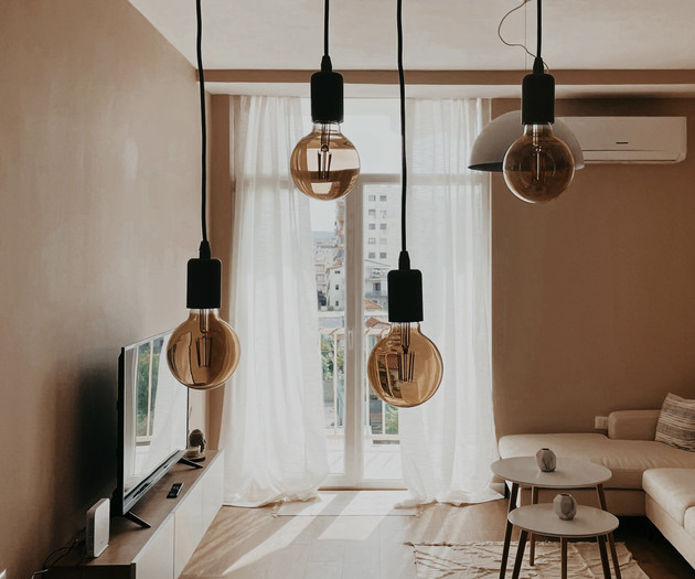 S t r e h z a: your spacious sunlit oasis