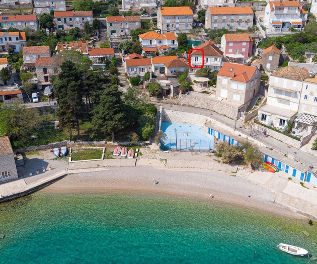 S1 studio next to the beach, with the sea view