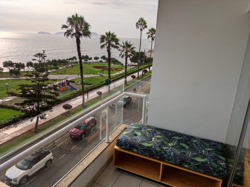 Ocean view apartment in Lima