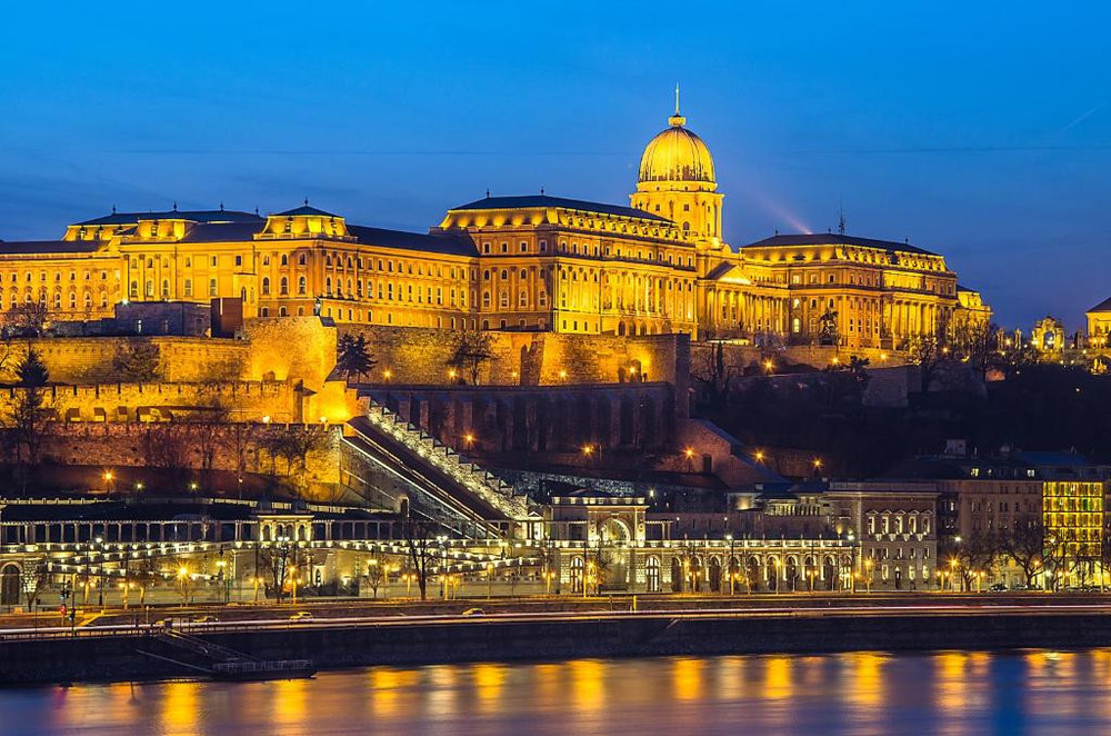 Studio with panoramic view to the Danube preview