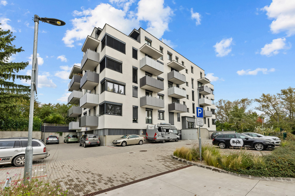 1-room AC  Apartment with garden in new building preview