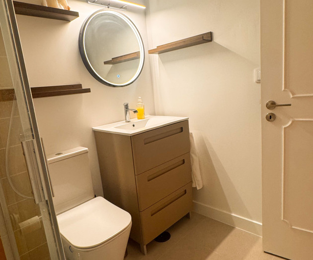 Modern 2BDR with Sunset Views – Faro Center