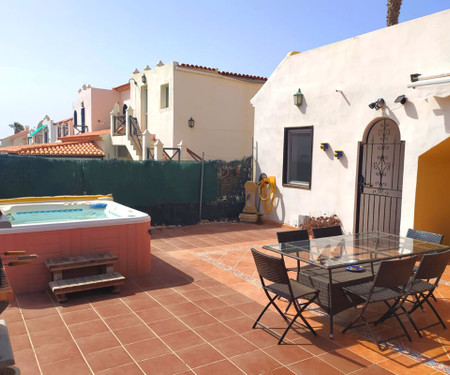 Sunny Coliving Villa with jacuzzi - Double Ensuite Room