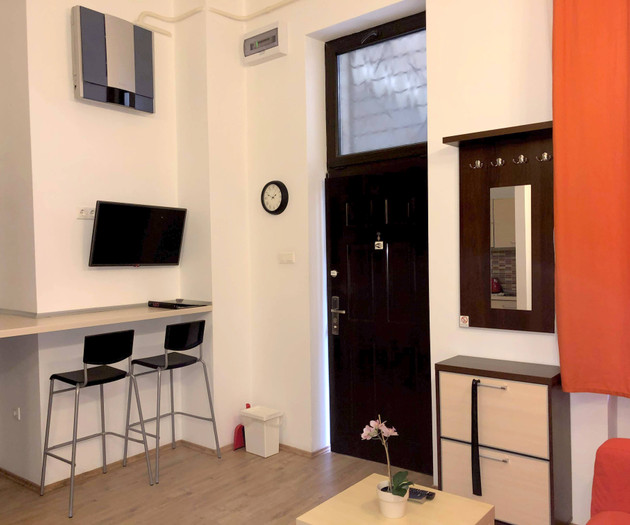 Studio room near to Opera