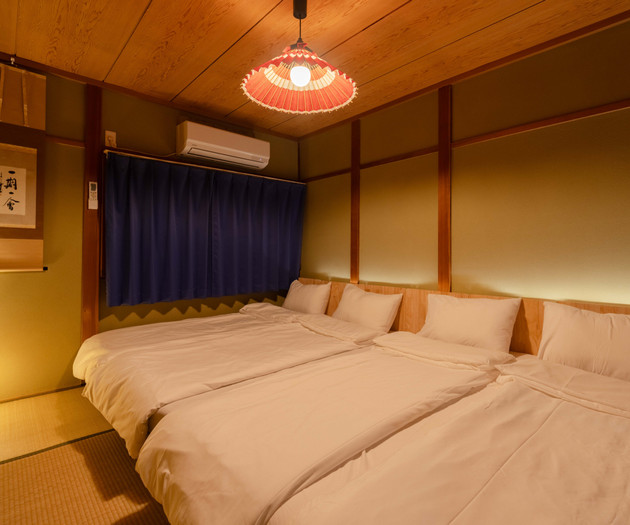 50㎡ 2-Story House / Direct Train to Osaka Station