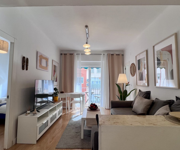 Peachy Stays 4-Bedroom Brand New Central Flat