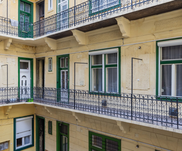 Green Lantern Home Downtown with AirCon Basilica