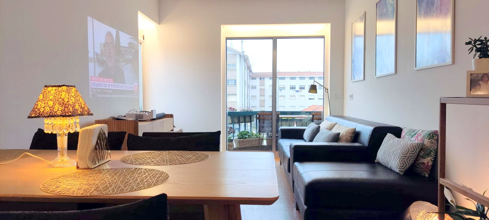 ihE❤️Spacious 2-Bedr.Apt. w/Balcony |Weekly Clean. preview