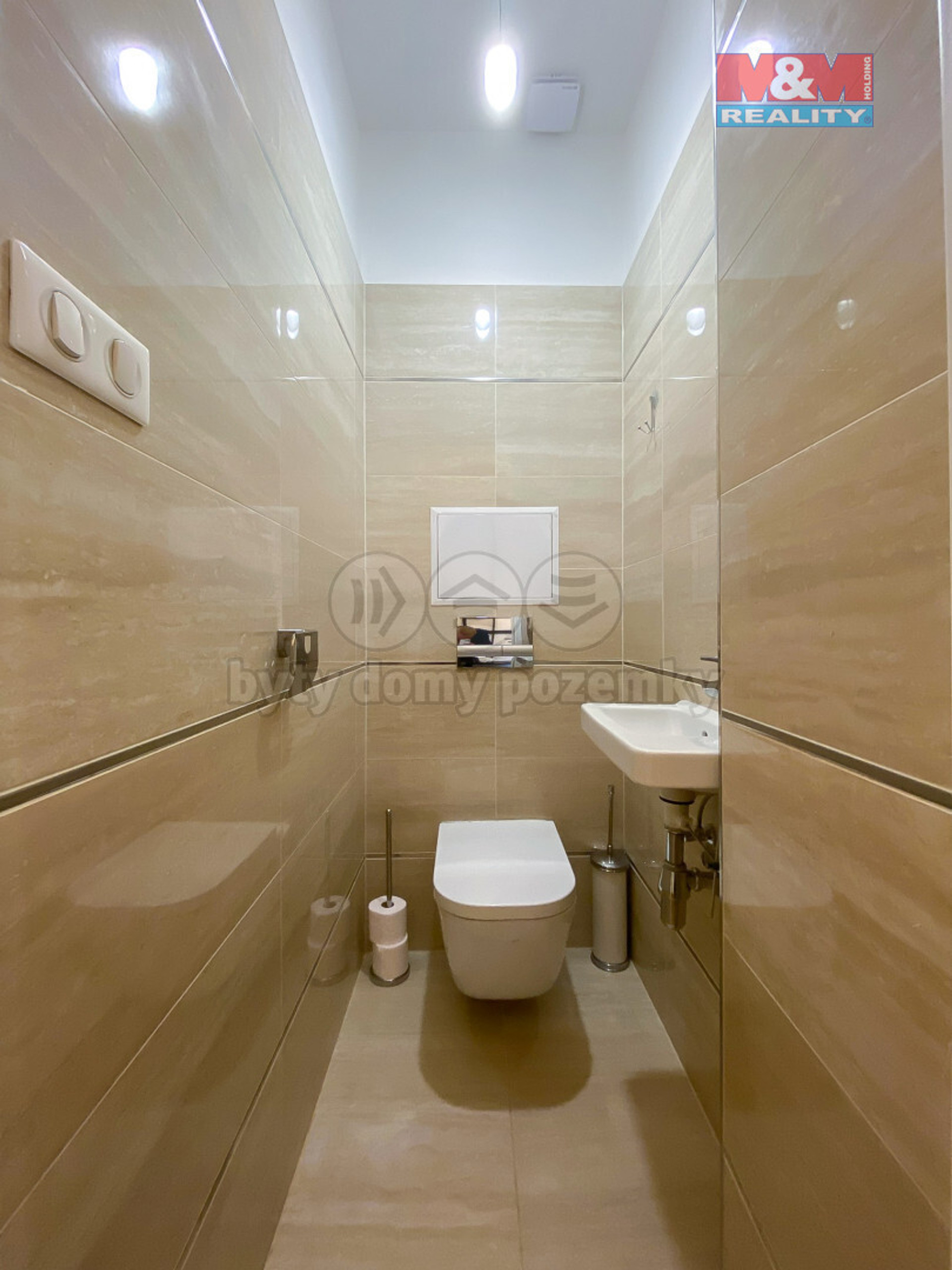 Separate toilette