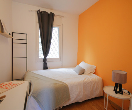 Room in Montjuic R0325