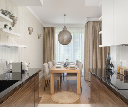 3-Bedroom Luxurious Apartment in Center