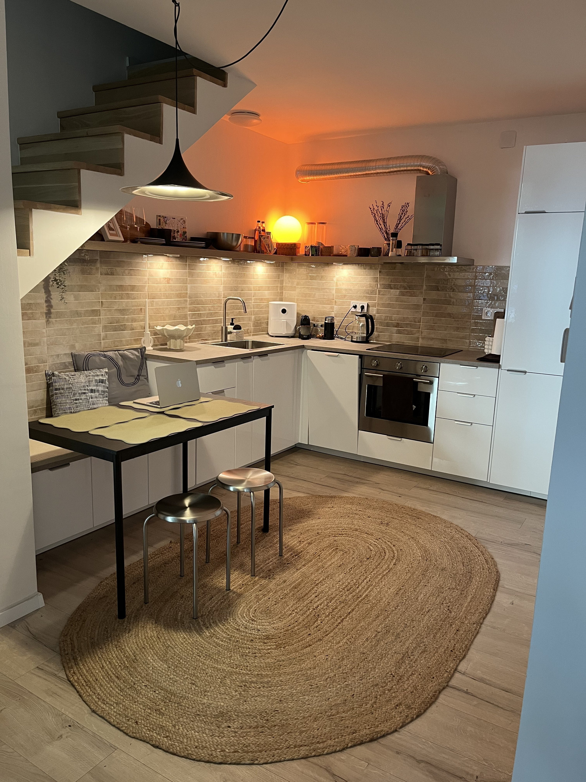 Cozy kitchen with dining area
