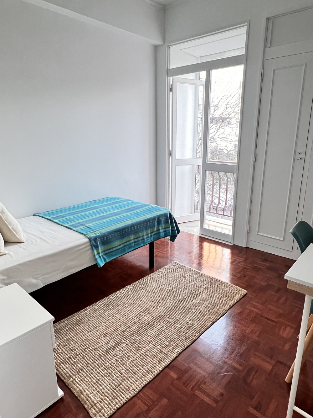 Cozy & Fully Furnished Ocean Blue Room in Lisbon preview