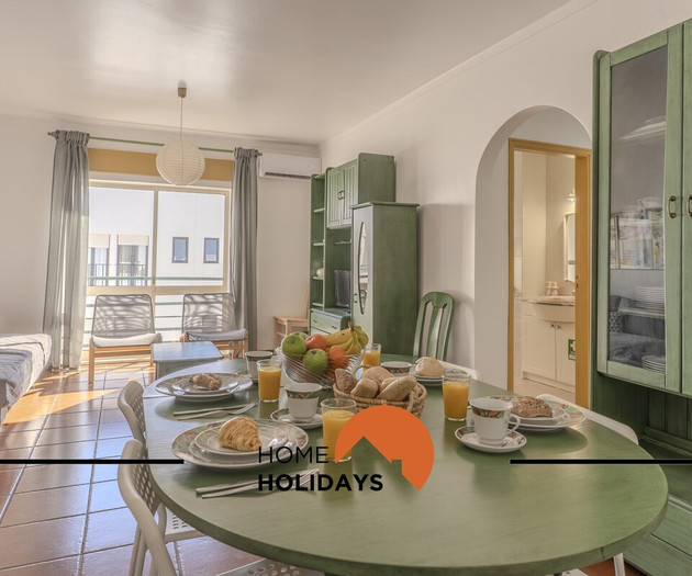 #348 Apartment Madaleno by Home Holidays