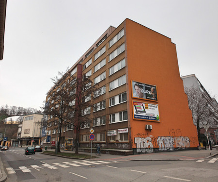 One-bedroom apartment with balcony