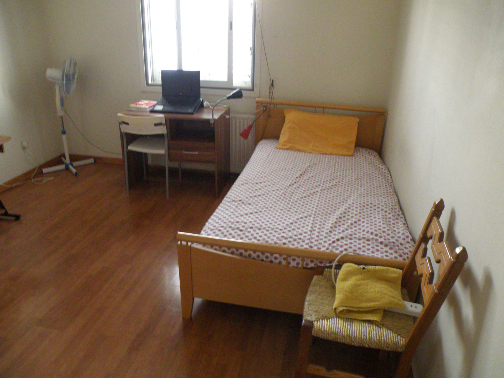 Room 3 Photo 2