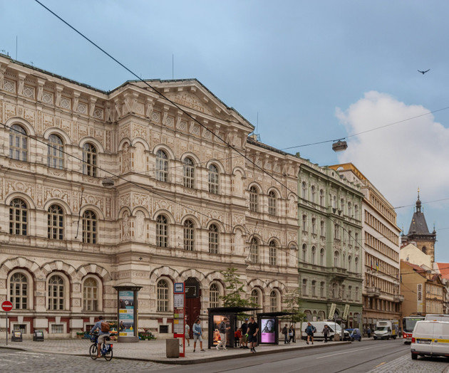 Modern Downtown 2BR Apartment Steps from Wenceslas
