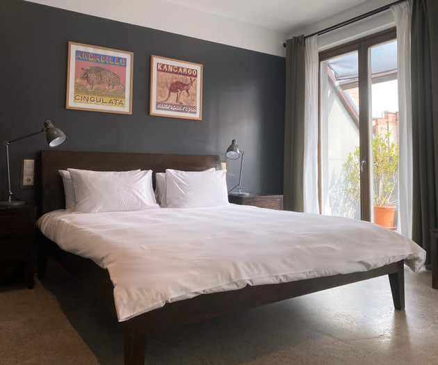 Luxury 4th-Floor Penthouse near Basilica