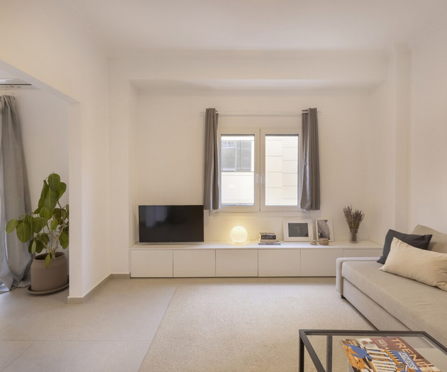 Beautifully curated 1br in Keramikos
