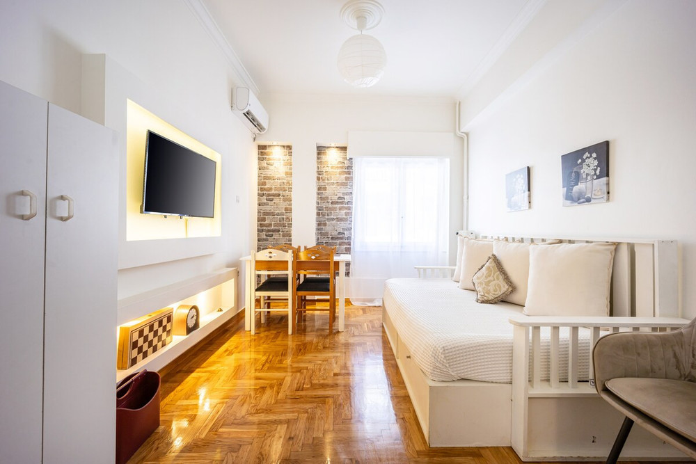 Acropolis Delux 1st FLR Aprt up 4 guests preview
