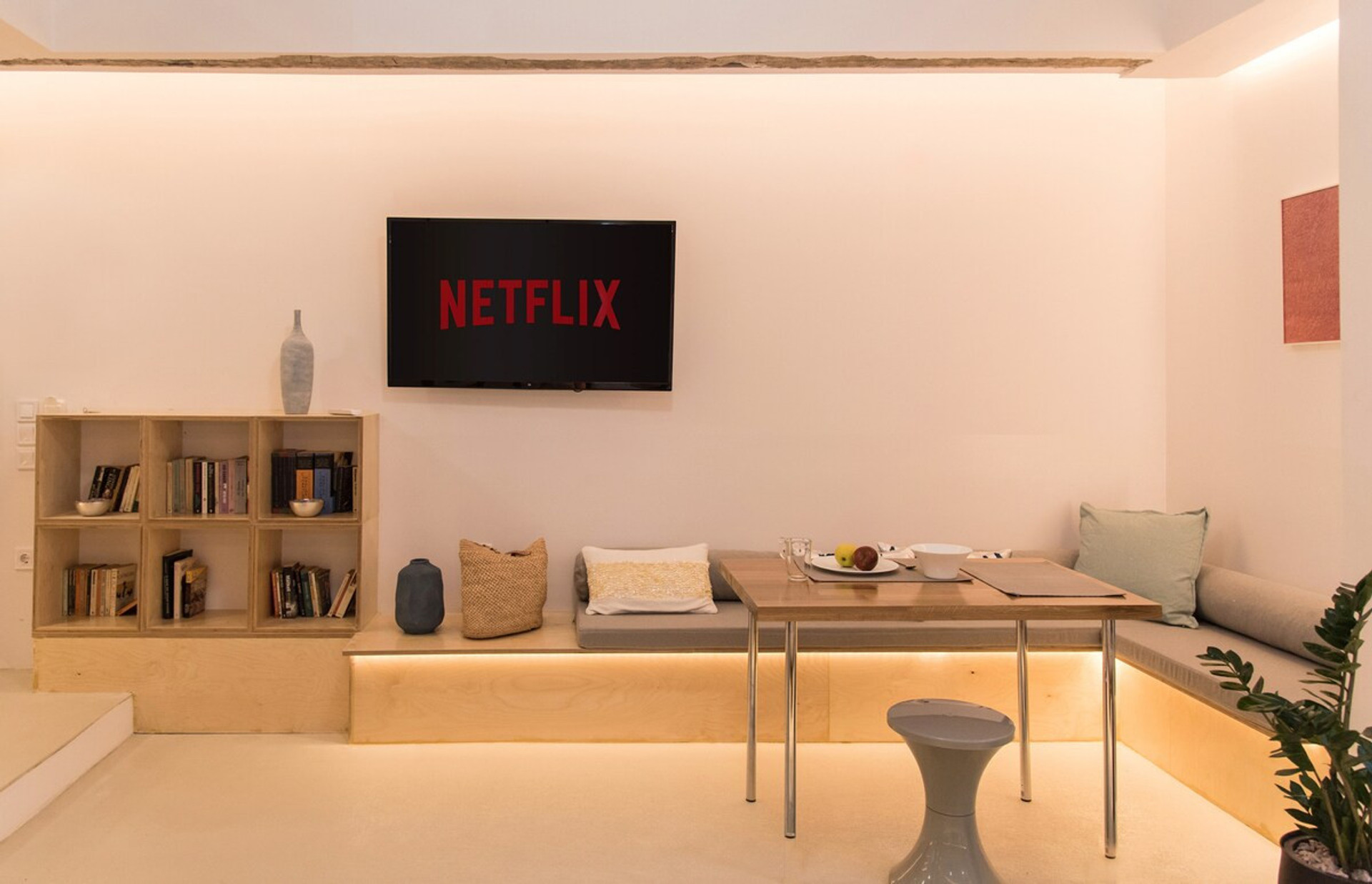 Living room image 1