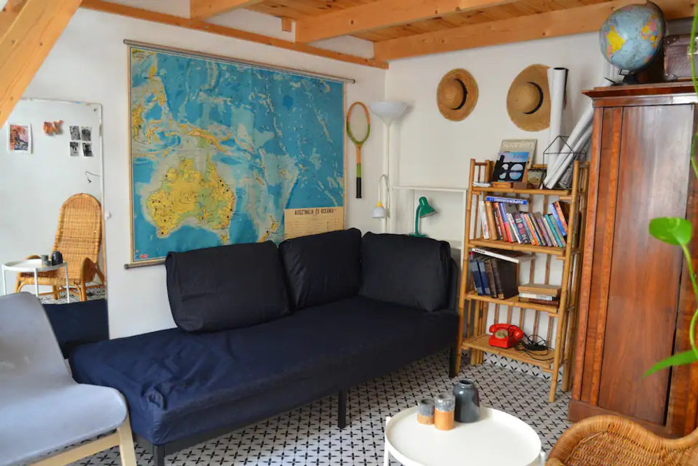 Studio flat with balcony at Chain Bridge preview