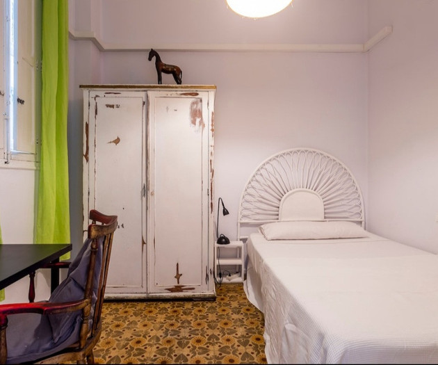 Spacious and bright, in Valencia Ensanche.