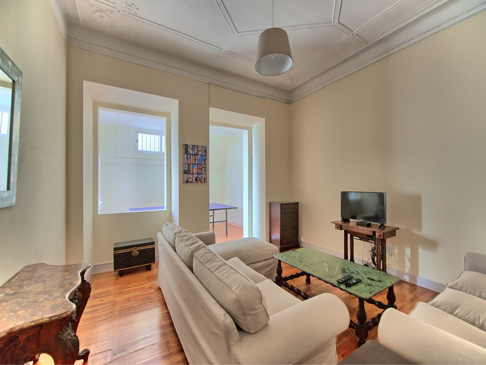 Entire Spacious Apartment, Central Lisbon (Anjos) preview