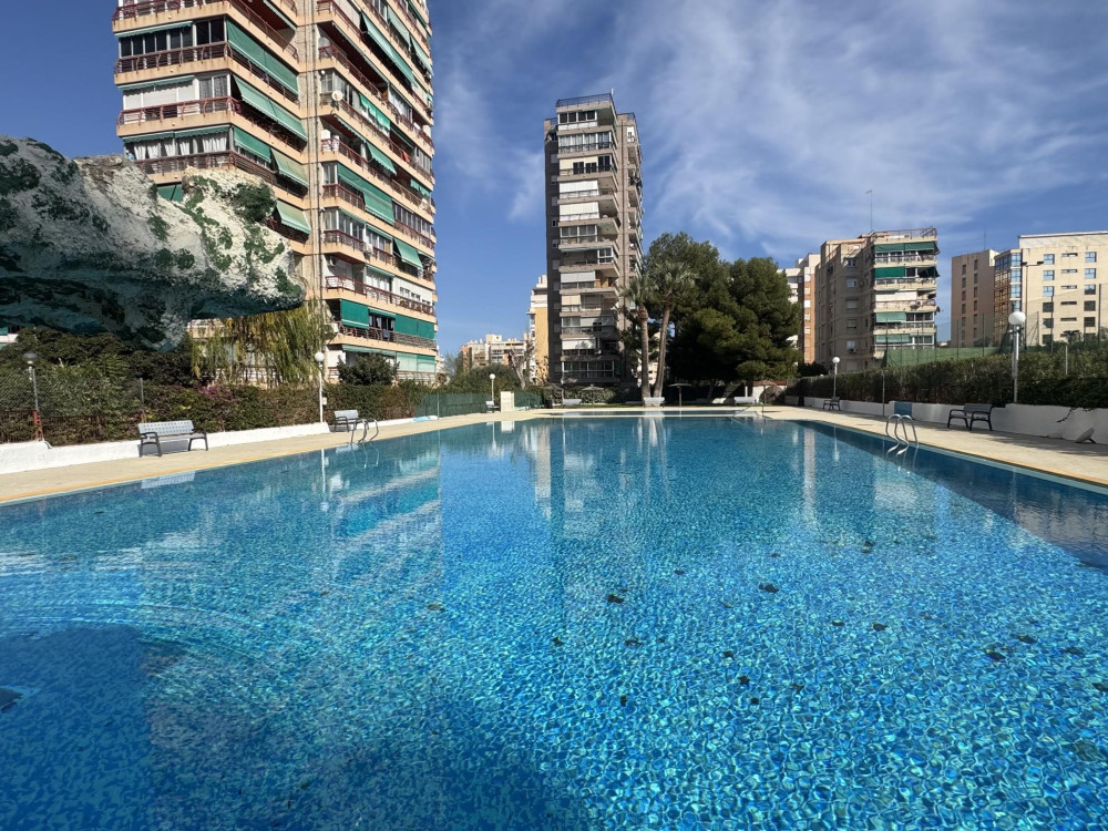 Bright apartment with terrace and stunning views i preview