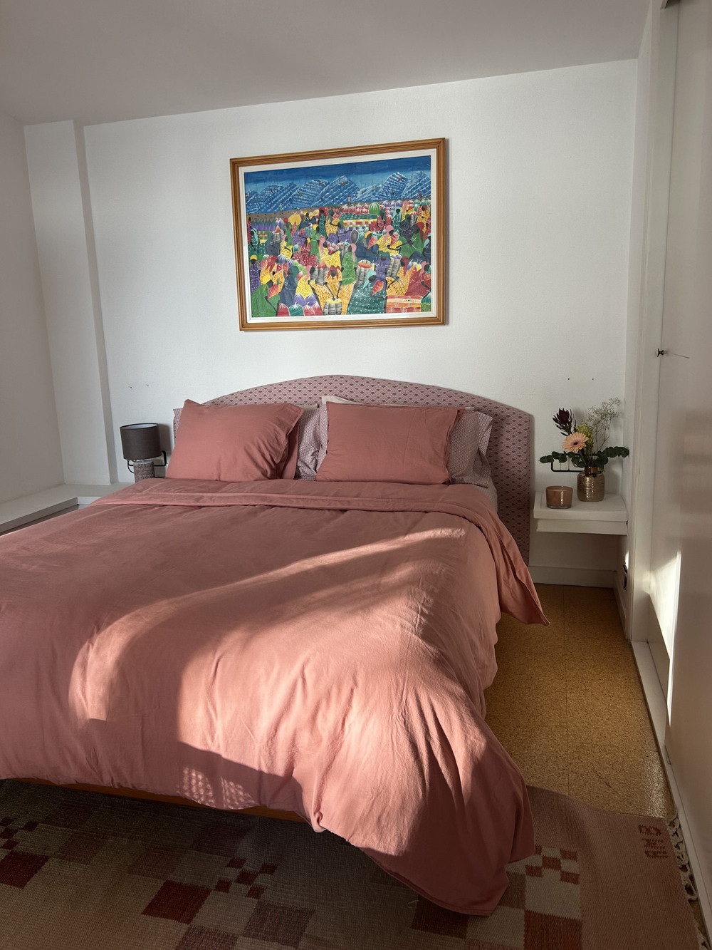 Oceanfront All-Inclusive Coliving - Pink Room preview
